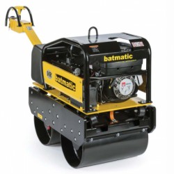 VR22 HK Cilindru vibrocompactor 725 kg, Forta compactare 22 kN
Motor diesel Kohler 1D42 Z, putere 10,2 cp demaraj electric